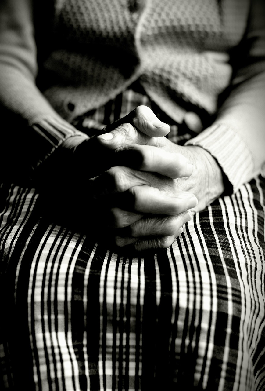 hands, human, old human, old, seniors, folds, skin, person, finger, prayer, pray, old woman, dress, to sit, granny, grandmother, senior work, old people's home