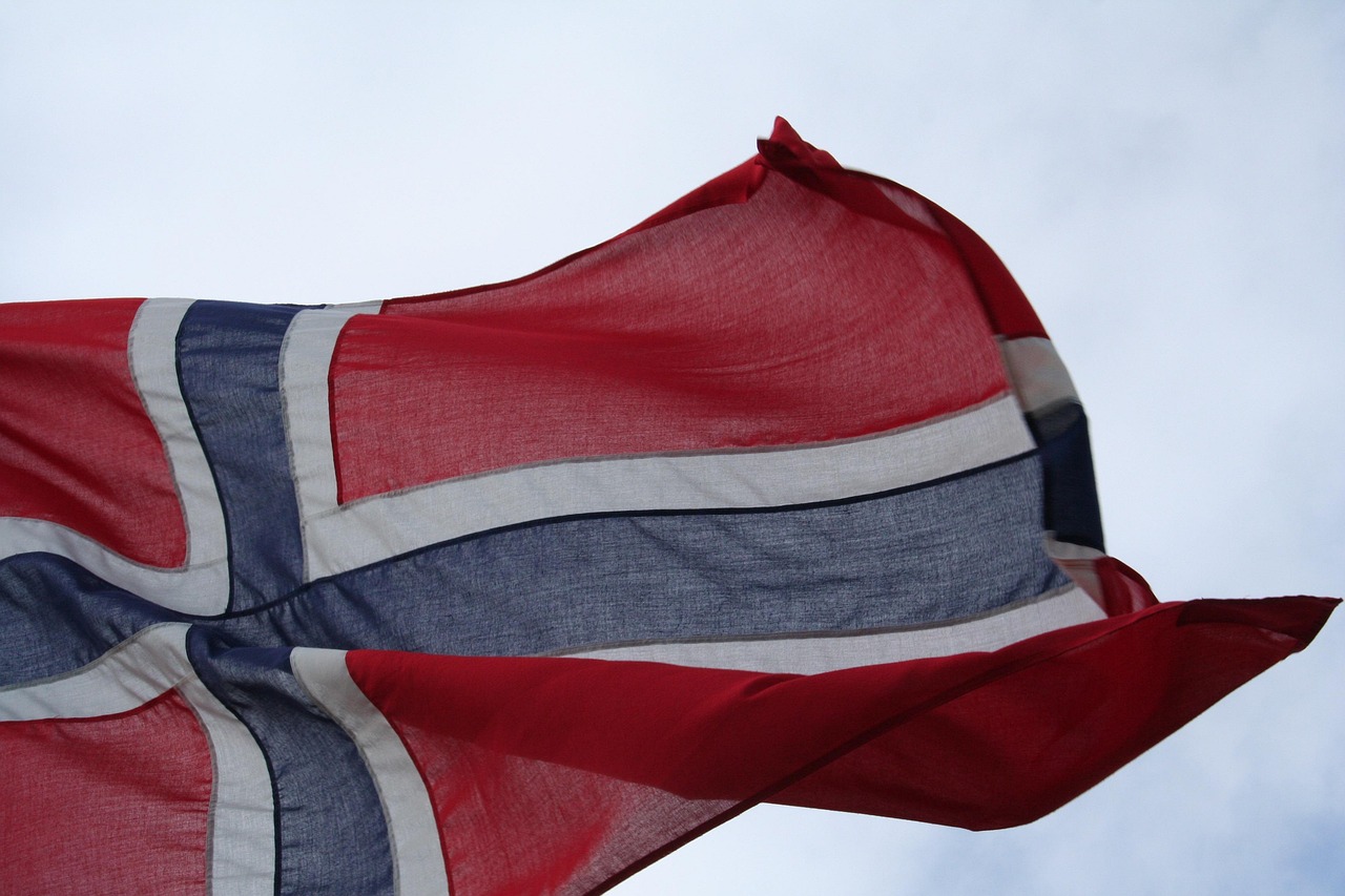 norway, flag, norwegian flag, norway's flag, red, white, blue, kvit, rid of, norsk, nation, flaggdag, may, 17 may, cross, national day, birthday