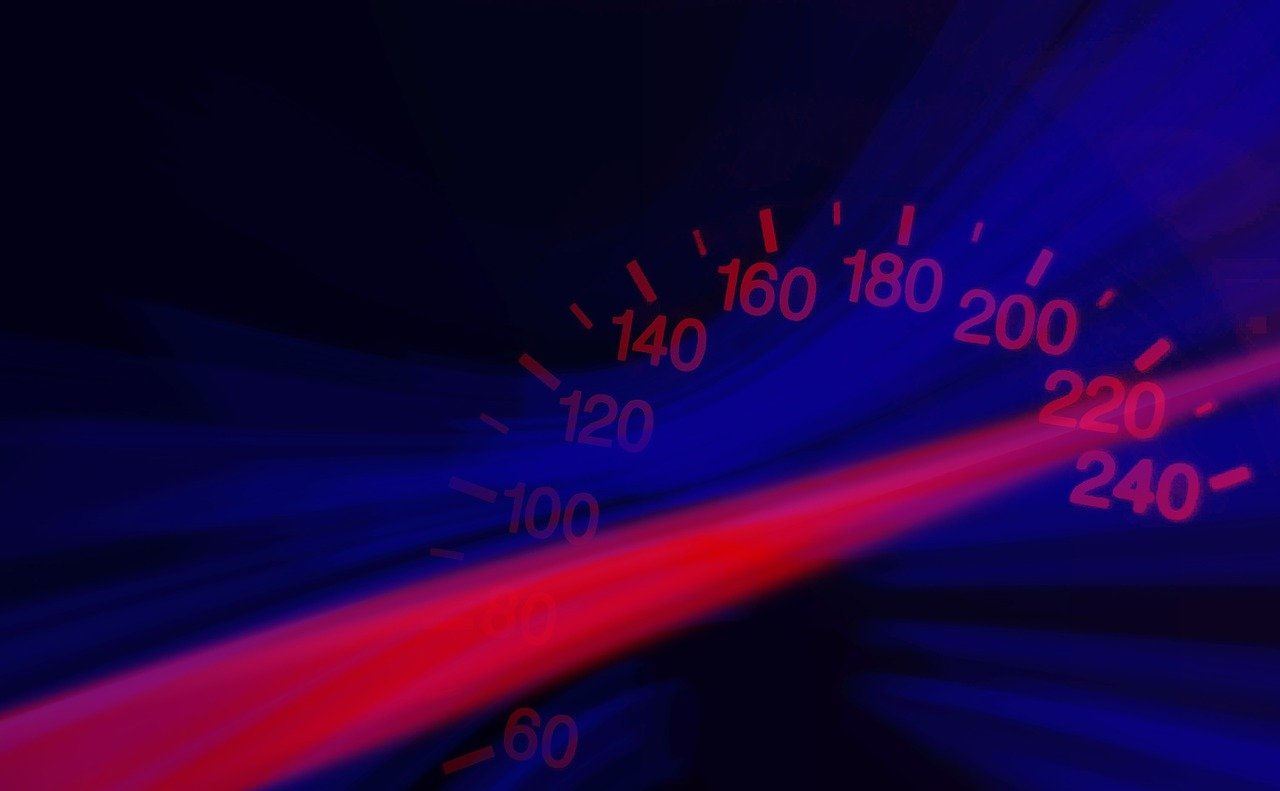 speedometer, speed, lawn, full throttle, quickly, to give gas, lead foot, mileage display, kilometre, ride, advertisement