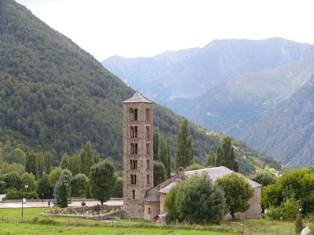 sant climent de taüll, taüll, romanesque, pyrenees, world heritage, church, bell tower, pallars sobirà, catalunya
