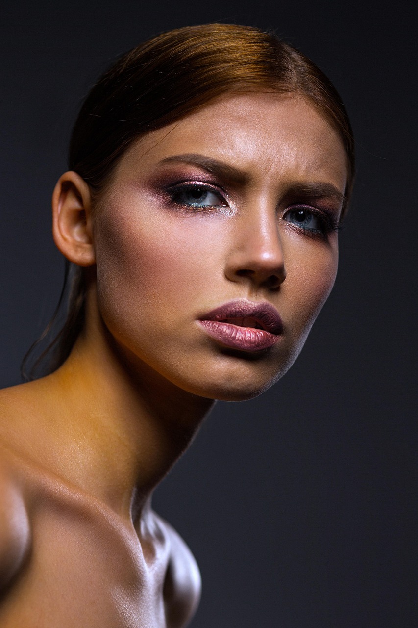 young, portrait, sad, doubts, concerned, worried, doubtful, woman, model, person, girl, beauty, female