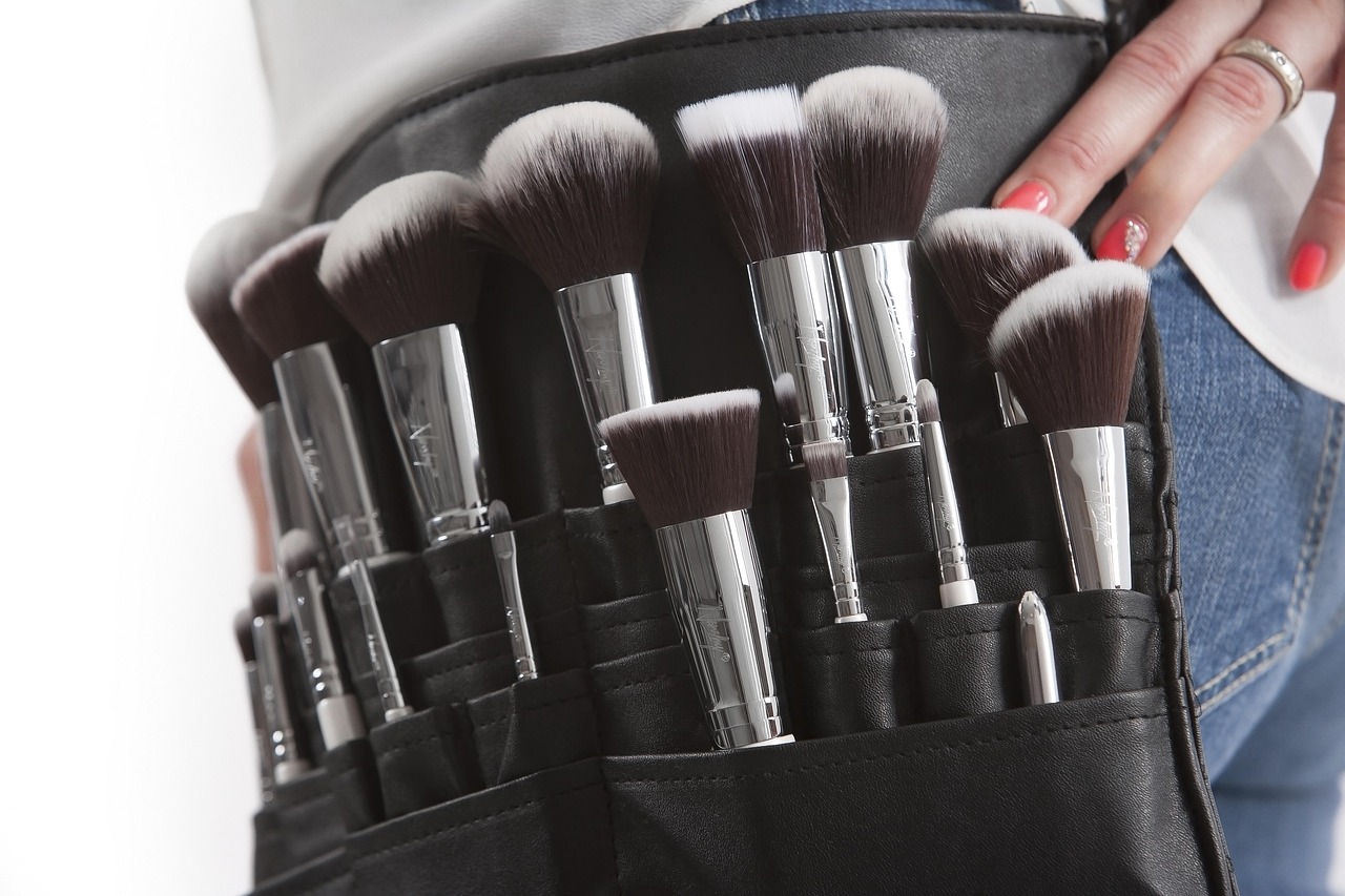 makeup brushes, brushes, brush set, makeup, make-up, cosmetic, artist, gray makeup