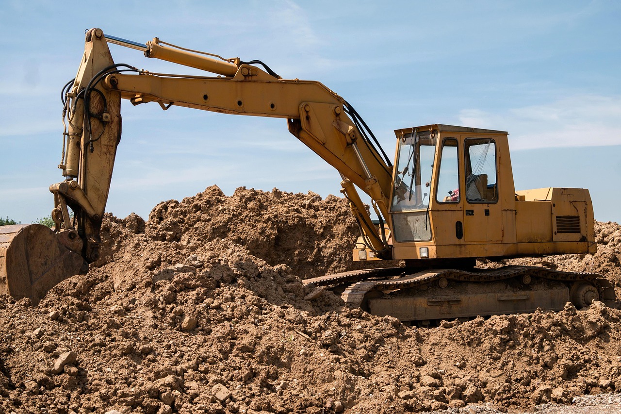 excavator, construction site, vehicle, construction work, construction machine, work, chain drive, crawler, shovel, tracked vehicle, floor, overburden