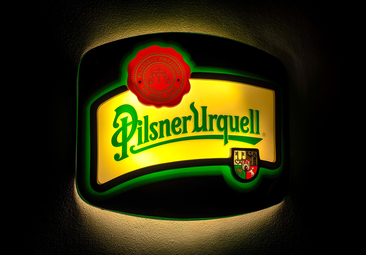 plzen, czech republic, plzeň, cesky, advertising, neon sign, advertisement, pilsner urquell, cz, hop, malt, brewing town, brewery, beer, enjoyment, drink, bohemia, tradition, alcohol, culture, pub, going out, nightlife, club, to celebrate