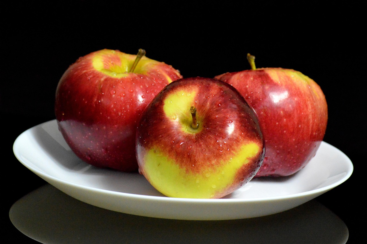 apples, fruit, dessert, apple, nature, red, green, succulence, health, vitamins
