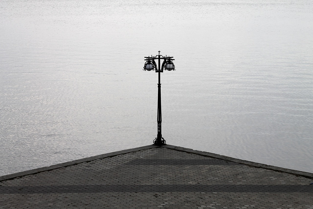 flashlight, beach, river, loneliness, embankment, black and white, monochrome, symmetry