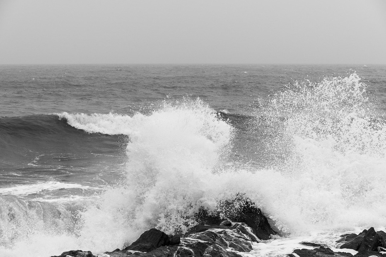 spray, sea, waves, beach, ocean, water, coast, lake, nature, landscape, horizon, meerschaum, fresh