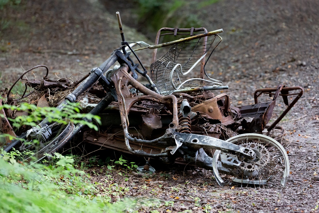 motorcycle, abandoned, waste, litter, trash, rubbish, environment, recycle, junk, burnt out, scrap