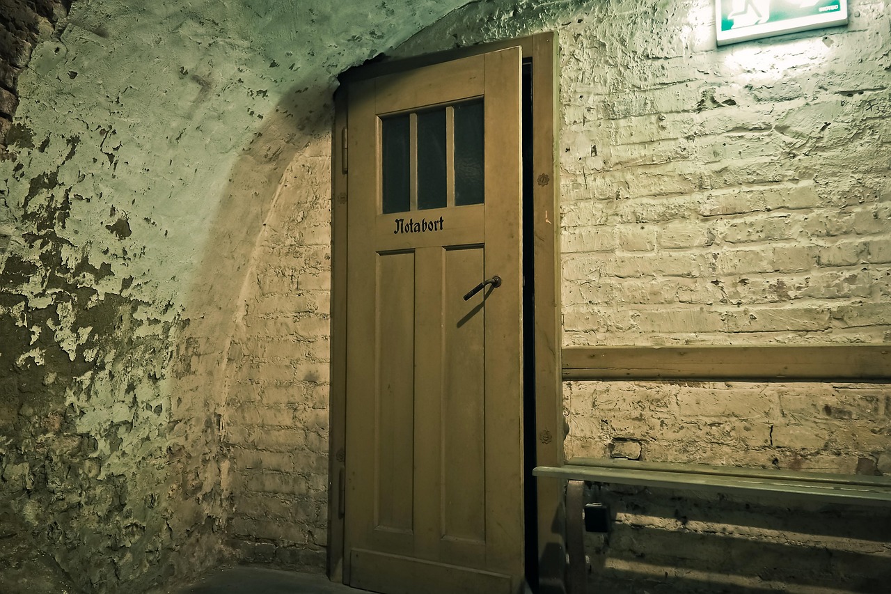 bunker, air-raid shelter, world war, bombing, protection, civilian population, memorial, story, commemorate, historical, warning, monument, war, favor, memory, war victims, architecture, war memorial, germany, second world war, bombs, underground, lost places