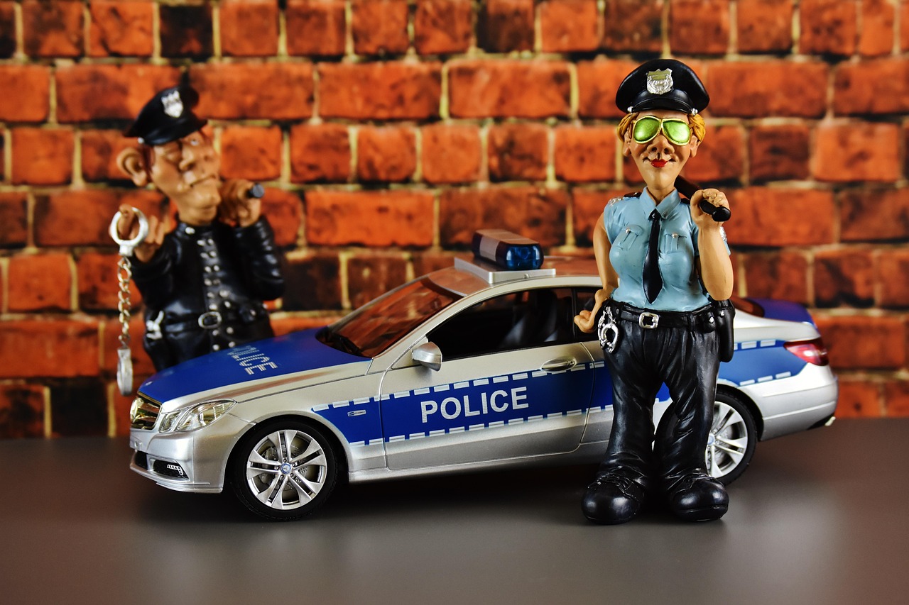 police, police officers, police check, mercedes benz, figure, fun, model car, cop, policewoman, police car, patrol car, funny, automobile, vehicle