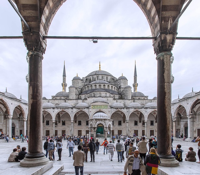Image for Navigating Lisbon: Tips and Tricks for First-time Visitors