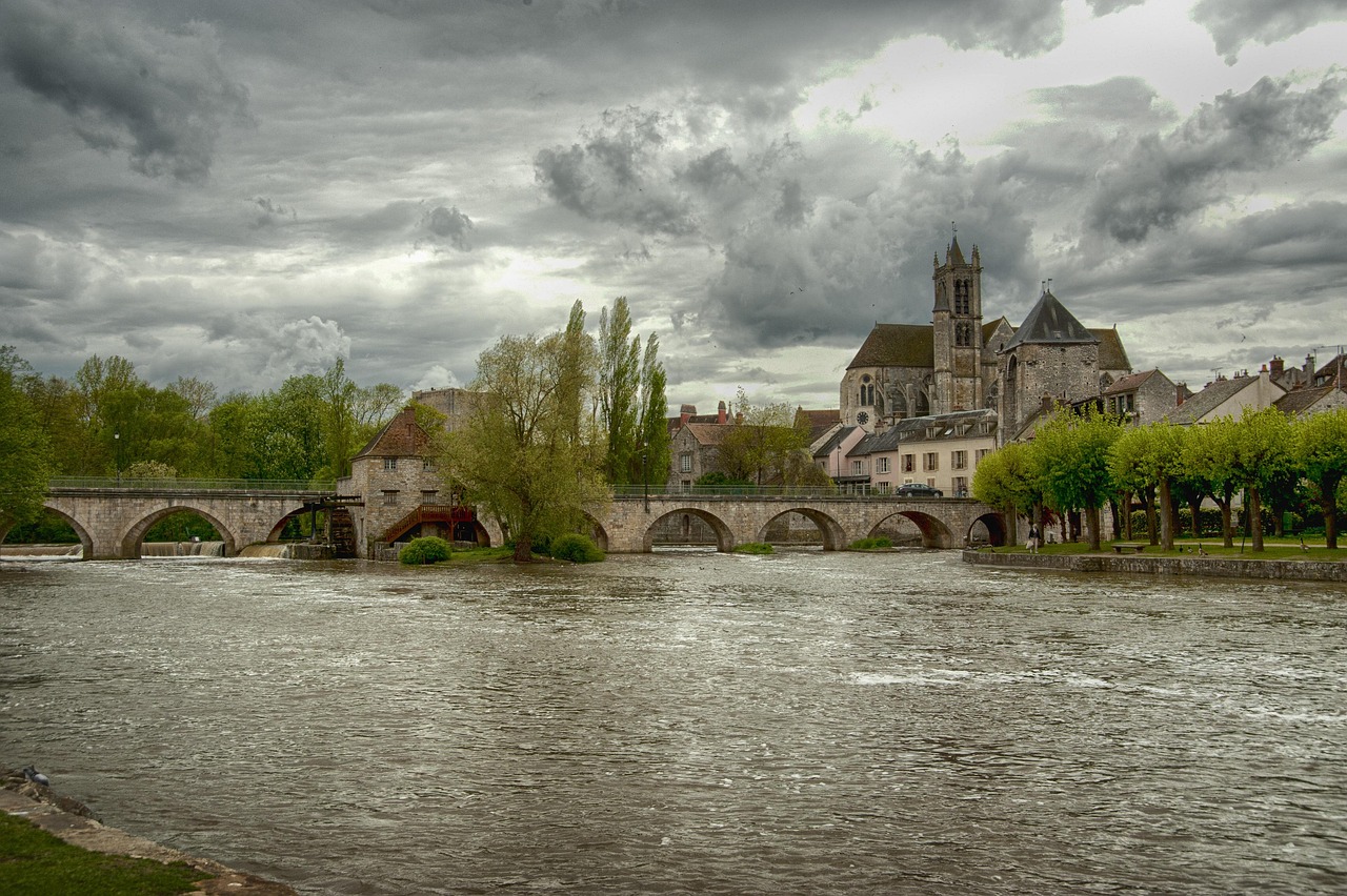 moret-sur-loing, church, france, seine et marne, bridge