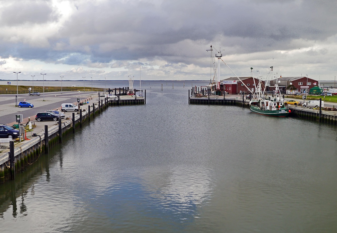 fishing port, port, sea, boatyard, coast, pier, quay, north sea coast, wadden sea, sielhafen, dornumersiel, krabbenkutter, north sea, east friesland, lower saxony, water, sky, clouds