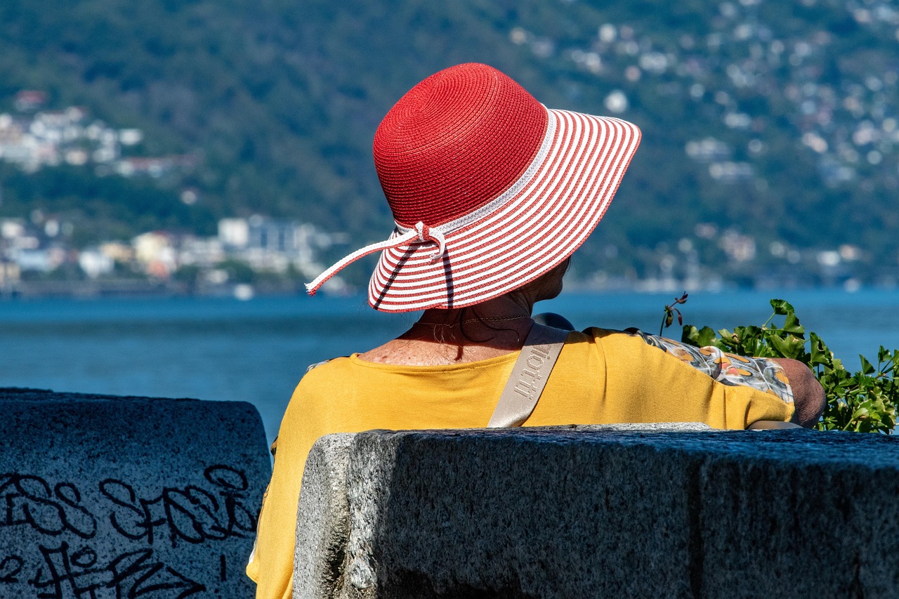 woman, fashion, sunny, summer, vacation, holiday, travel, italy, lake maggiore