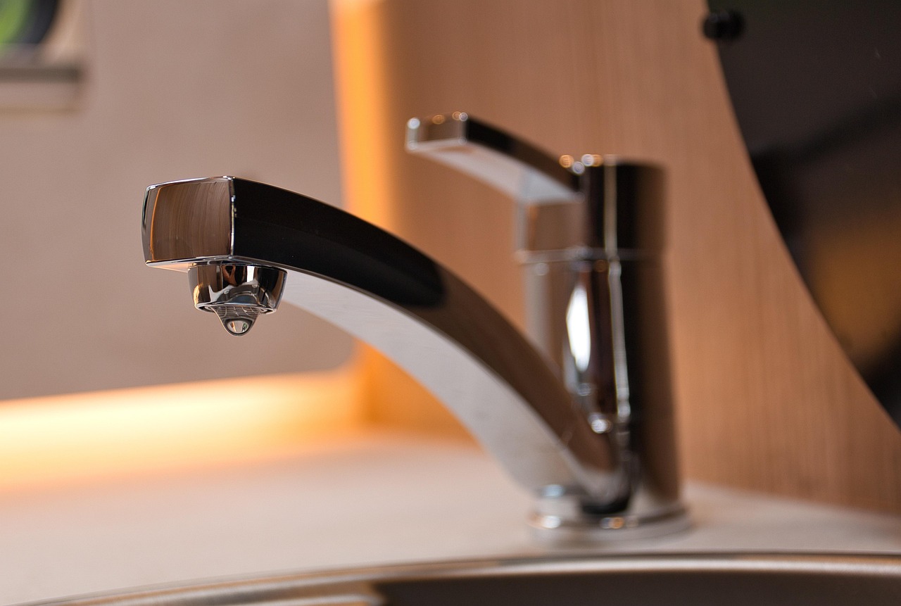 water tap, faucet, tap, drop, kitchen, caravan, chrome