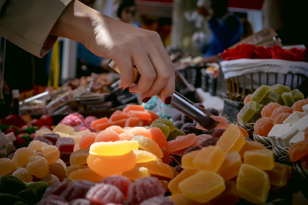 marketplace, food, sugary, fruity, confection, tongs, market, colorful, candied fruit, brown candy, brown market