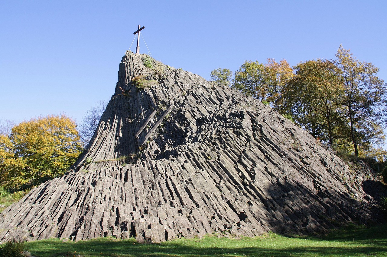 basalt, rock formation, basalt columns, type of rock, rock, nature, druid stone, cross