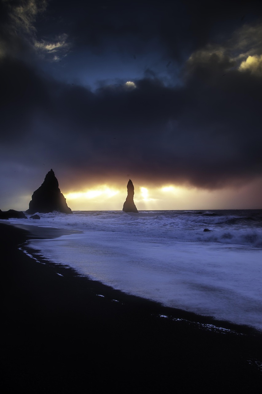 iceland, vik, landscape, icelandic, south, beach, seascape, coast, travel, rock, ocean, reynisfjara-beach, scenery, sea, tourism, black-sand, basalt-sea-stack, sea-stack, outdoor, coastline, southern-iceland, atlantic, nature, europe, volcanic, cloudy