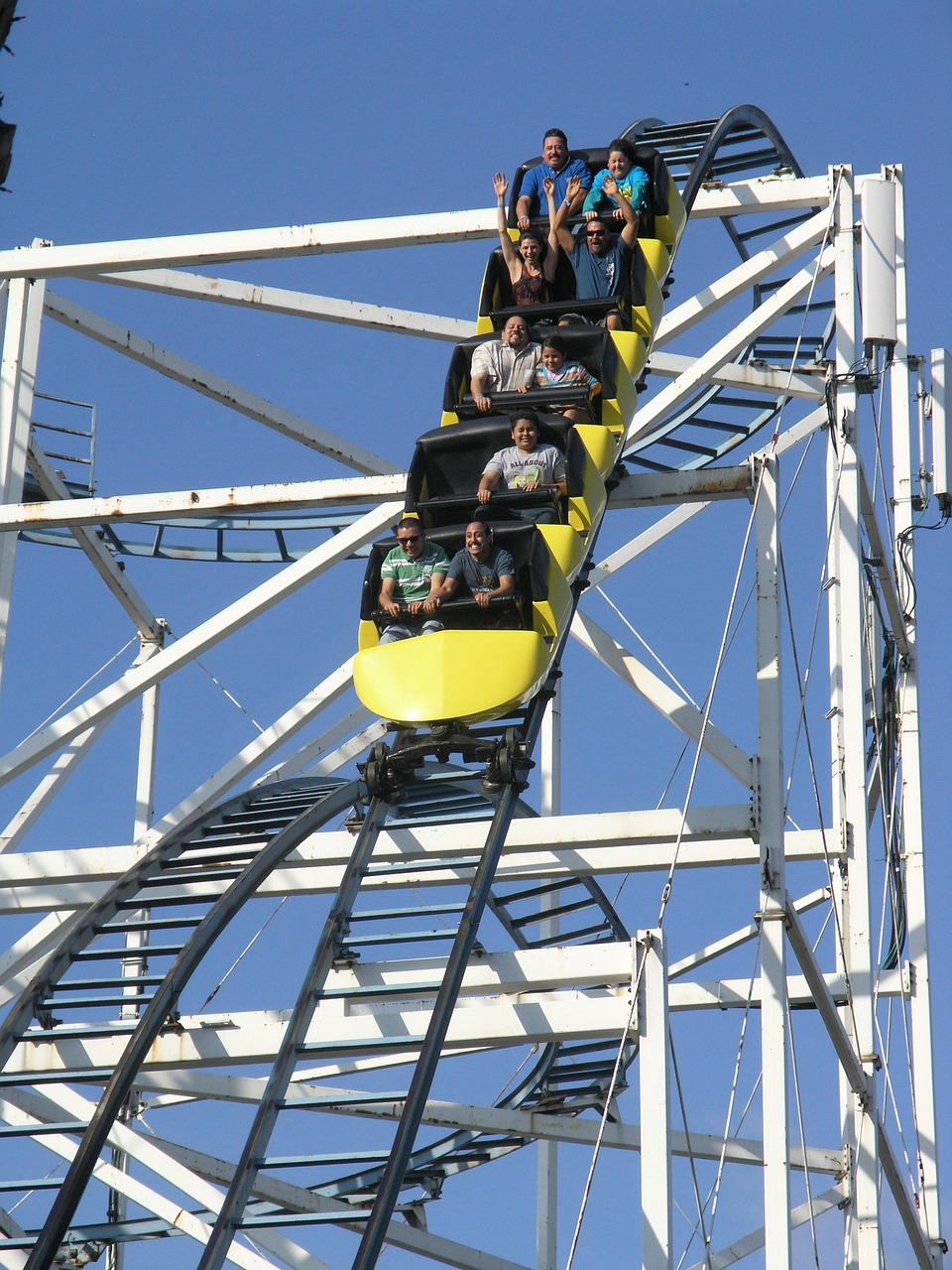 rollercoaster, amusement park, fun, ride, fast, tracks, drop, adrenaline, amusement, park, coaster, speed, joy, recreation, roller coaster, carnival, entertainment, fair, roller, summer, vacation, theme, play, leisure, people, scream, childhood, youth, fairground, laughter, excitement, funfair, round, colorful, festival, carousel, happy, attraction, action, blue, fear, blue fear