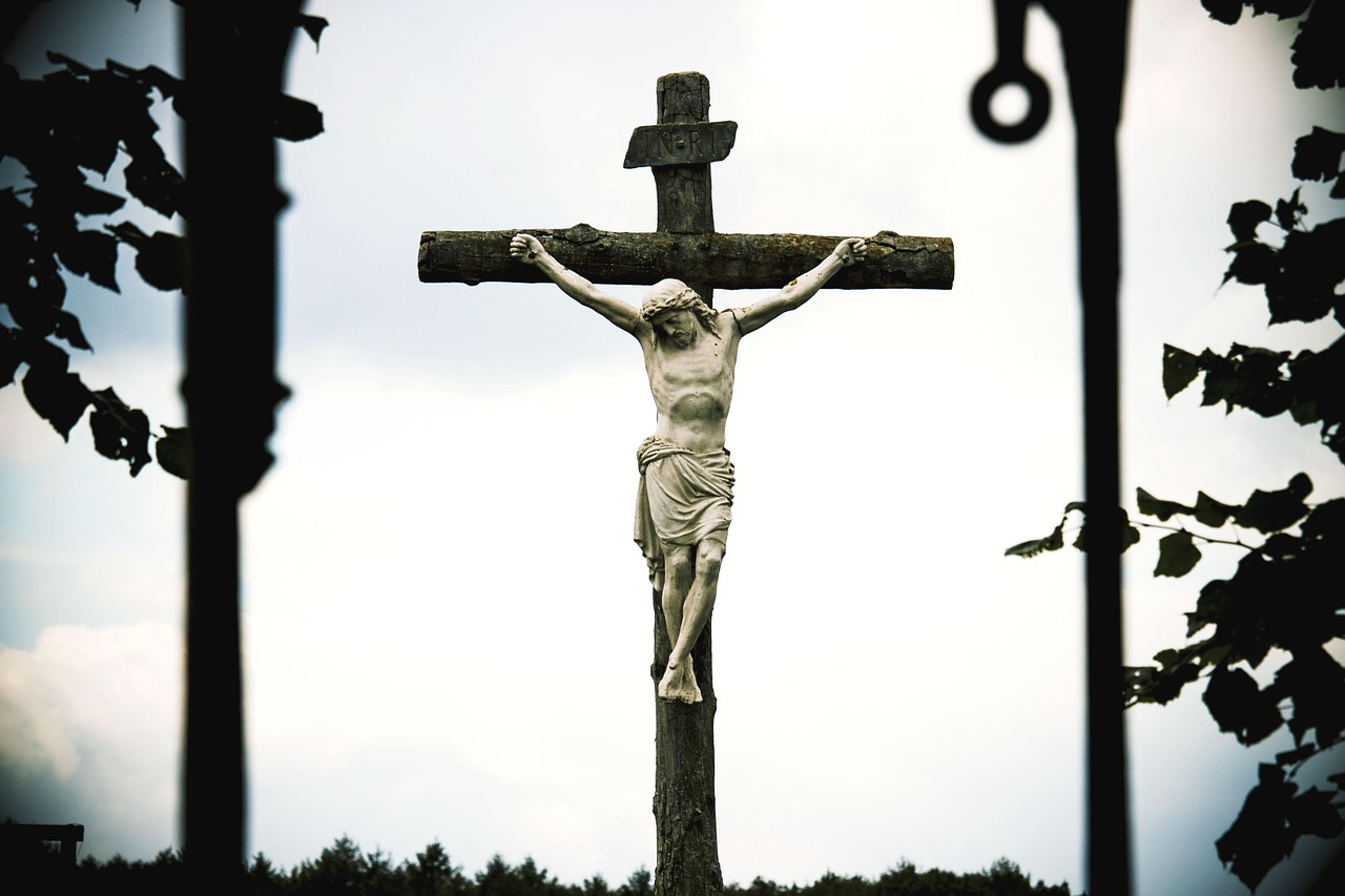 crucifixion, jesus, bible, religion, christianity, church, catholic, easter, heap, cross, christian, rescue, symbol, the resurrection, resurrection