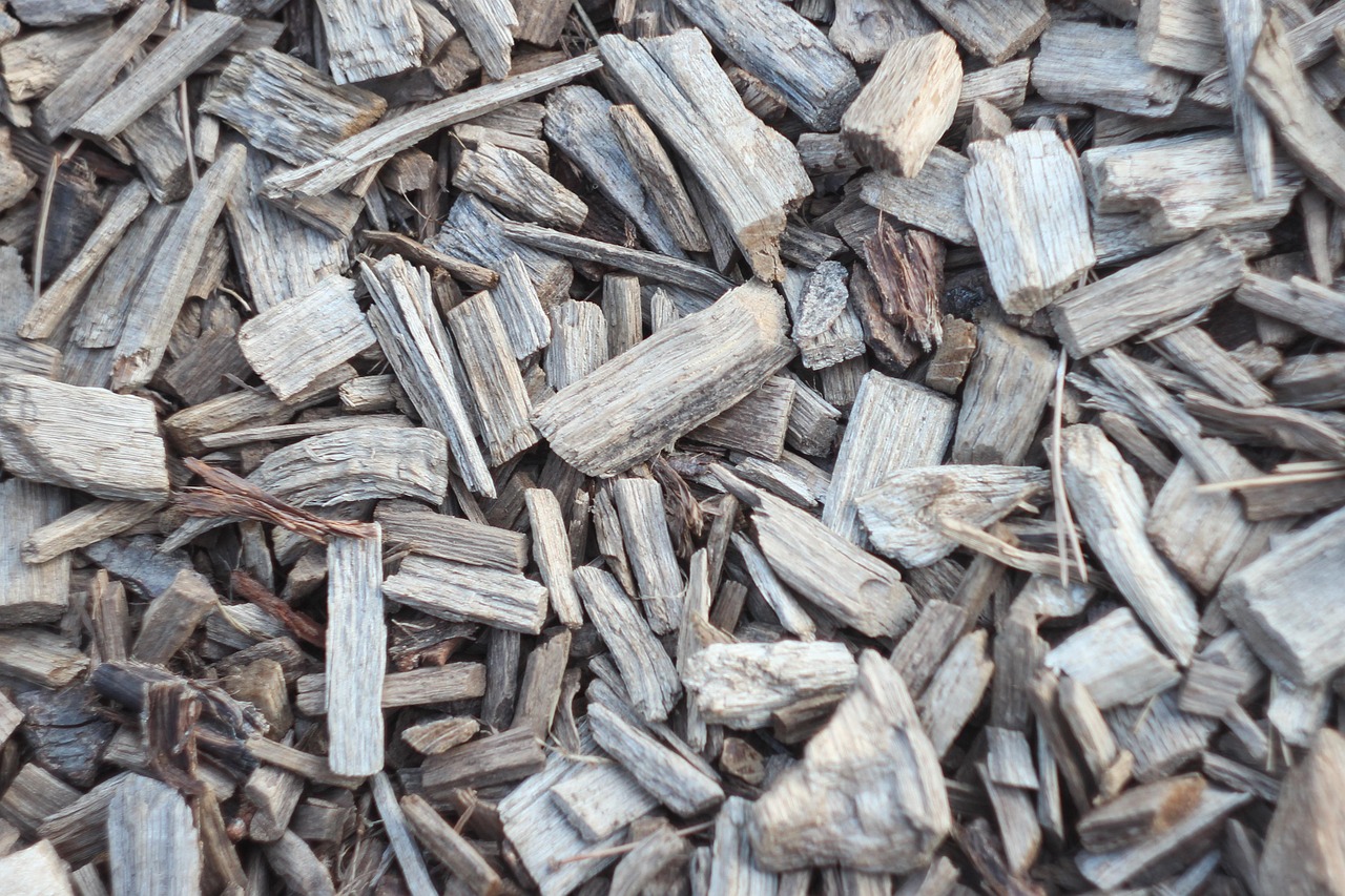 wood chips, wood, mulch, dry, texture, material, natural, lumber, soft wood, closeup