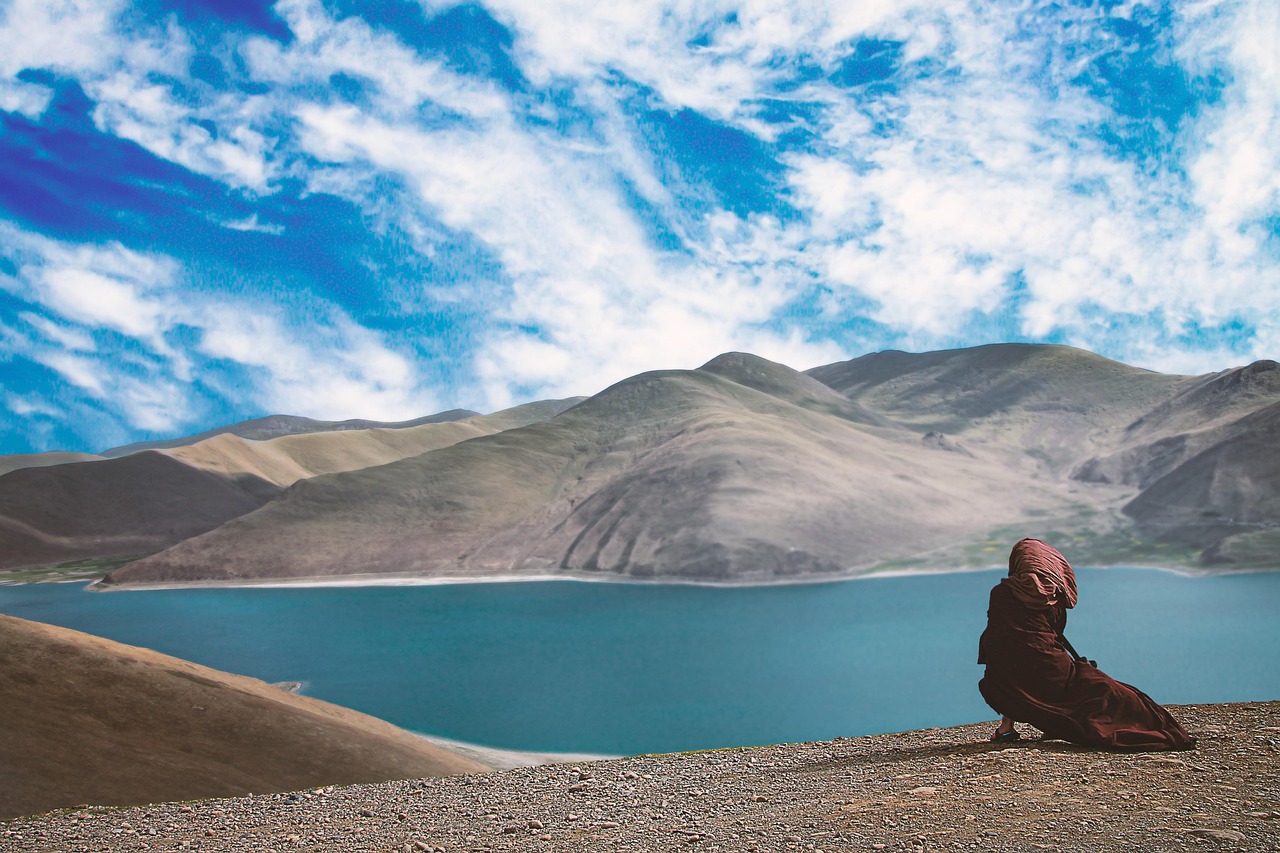 yamdrok lake, yamzho yumco, tibet, china, theravada buddhist, lake, landscape, mountains, nature