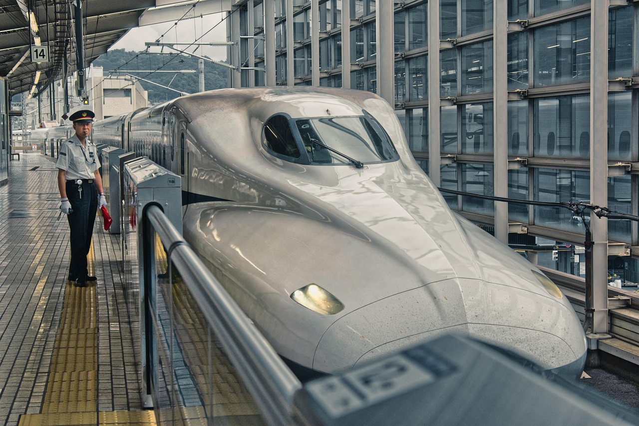 shinkansen, bullet train, railway station, train station, express train, platform, railway, railroad, travel, train, transport, vehicle, high speed, fast, modern, kyoto, japan