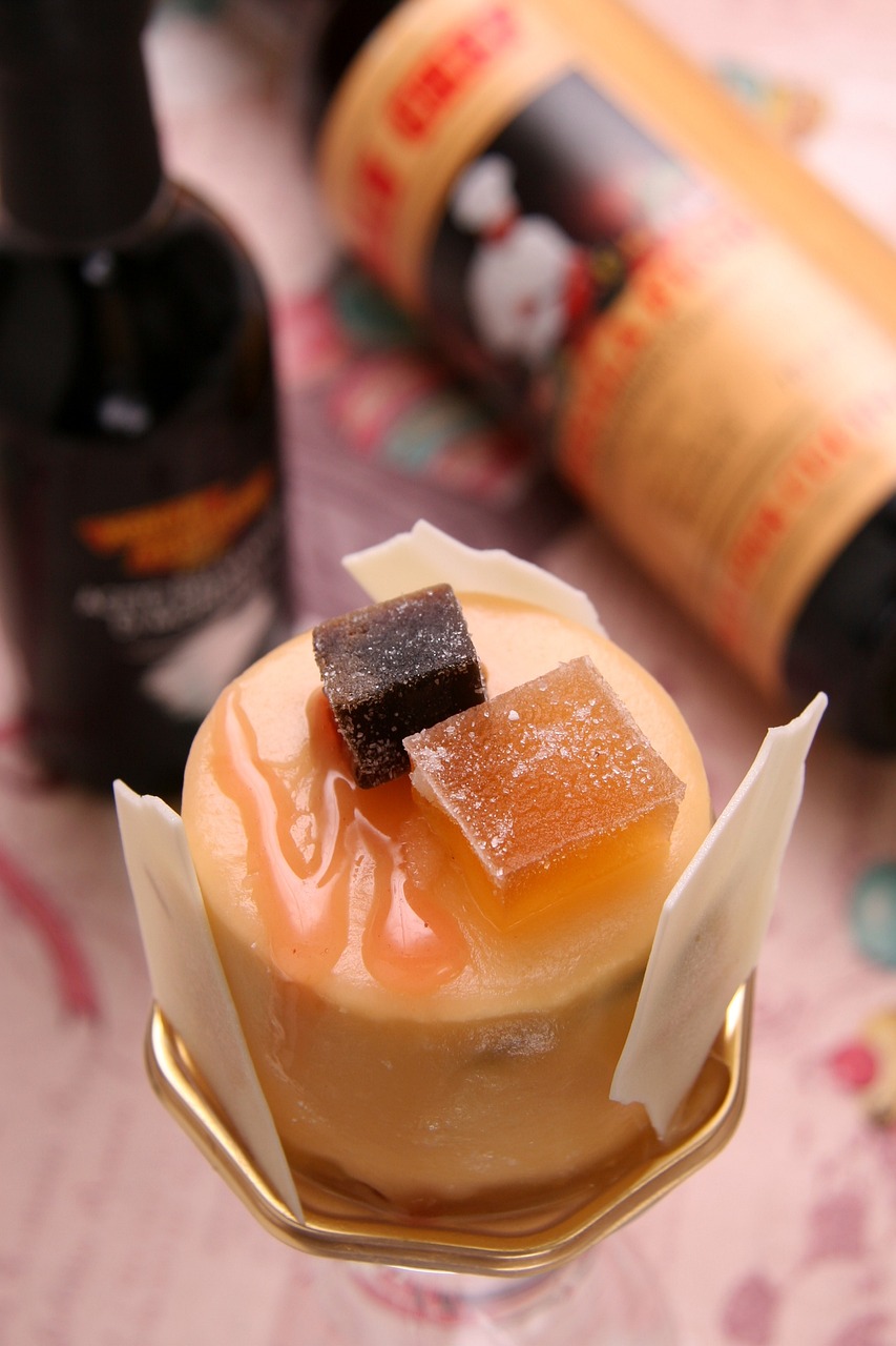 cake, balsamic vinegar, dessert, sweet, food, chocolate, fruits, jelly, delicious, suites, coating, french confectionery, fruity, sugar