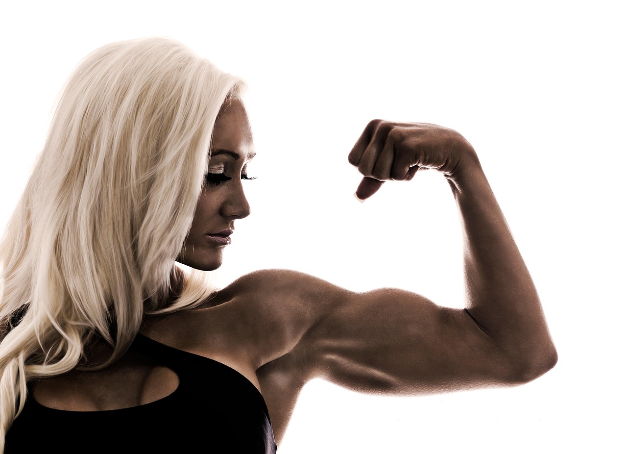 strong, fitness, workout, strong woman, female bodybuilder, blonde hair, biceps, muscle, woman bicep