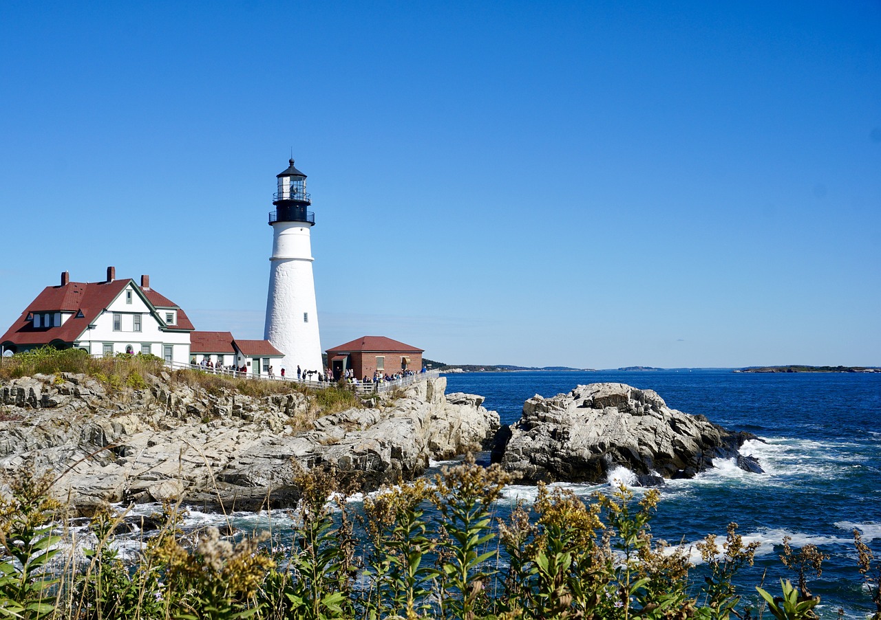 portland, maine, head light, light house, blue house