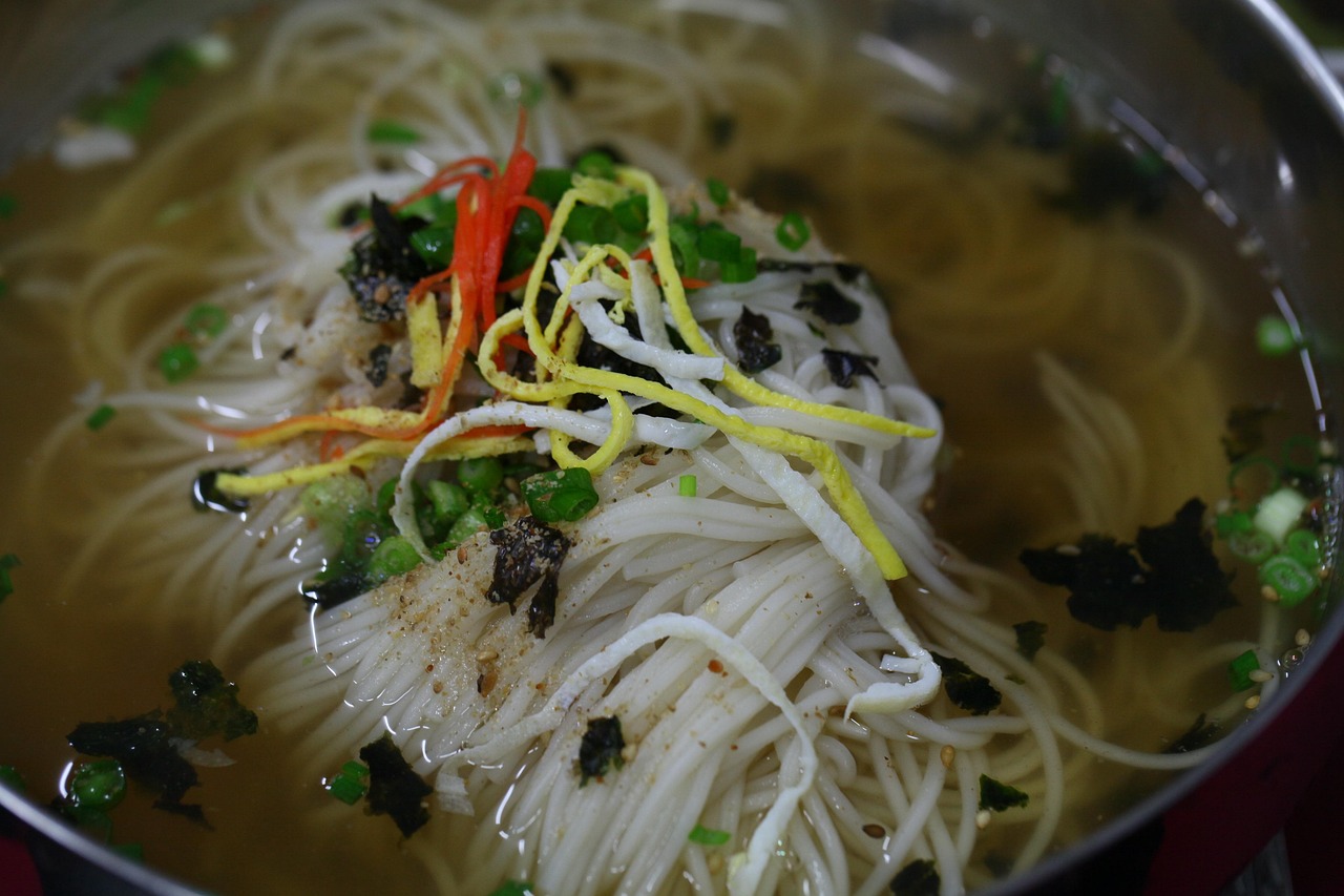 noodle, feast noodles, marriage, wedding food, water noodles, anchovy broth, anchovy noodles, flour food, market food, korean food, noodles