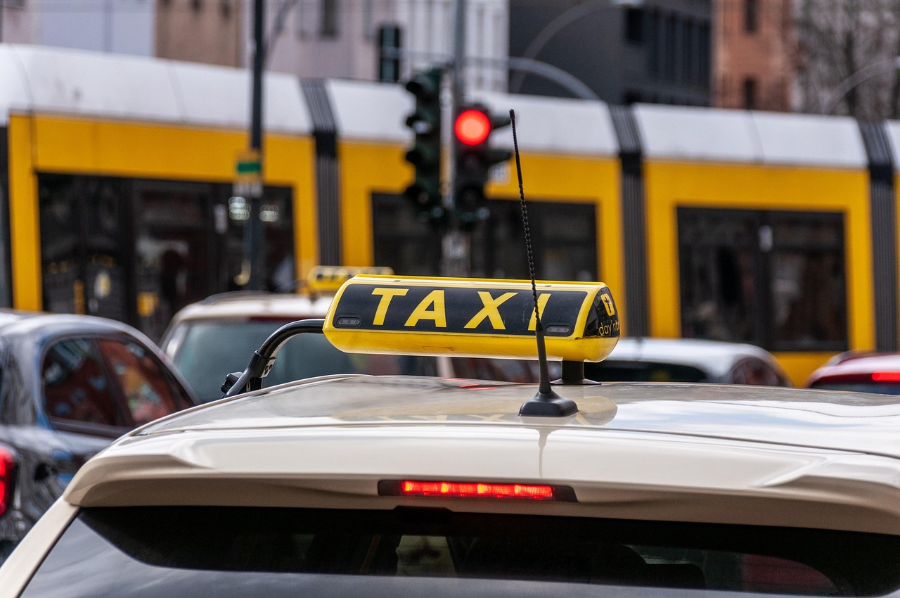 taxi, city, transport, urban, road, cab, vehicle, automobile, yellow