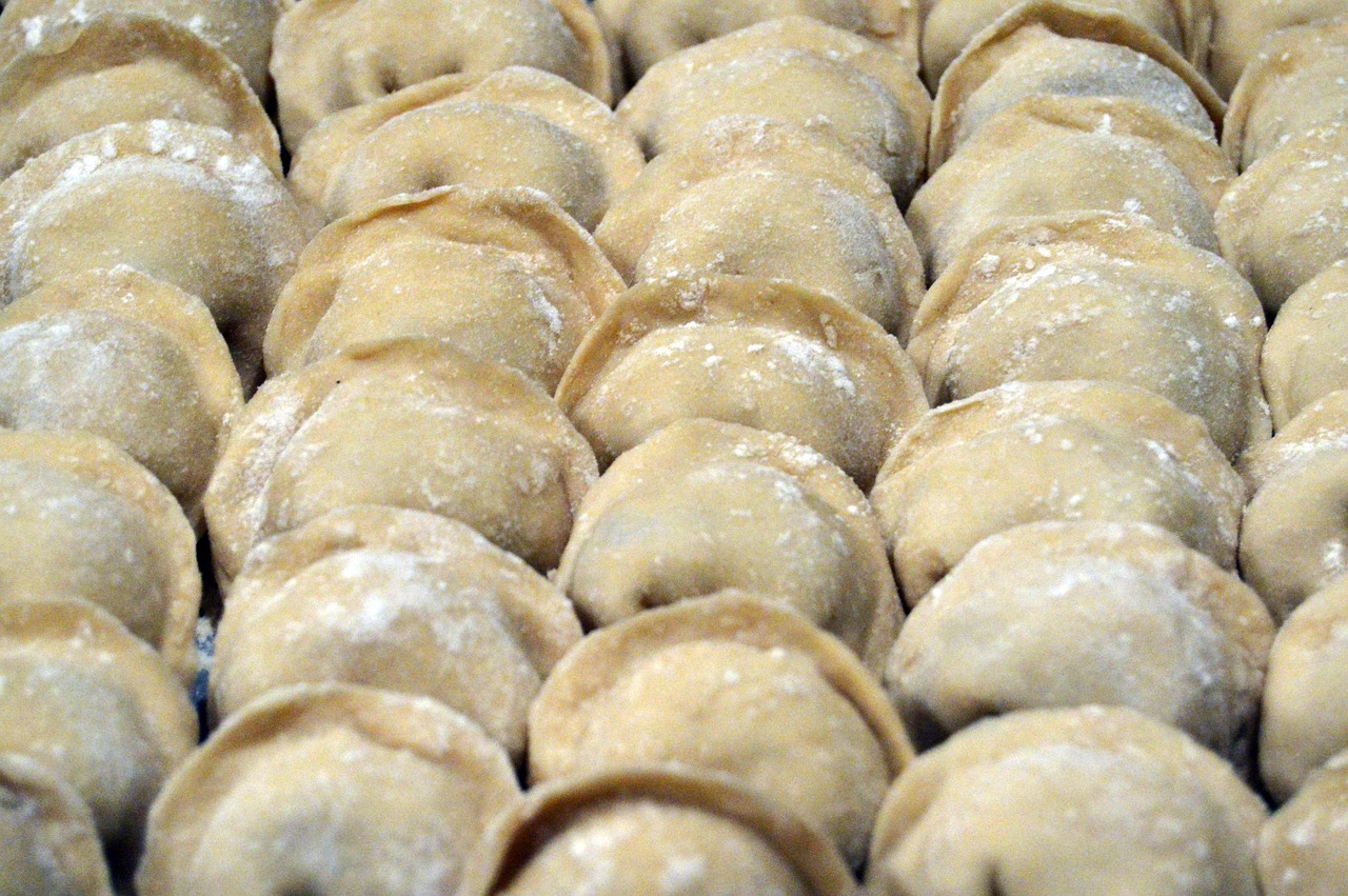baking, dough, flour, pelmeni, russian, dumplings, homemade, bake, bakery, delicious, cooking, meal, russian cuisine, cuisine, tasty, fresh, dinner, food, many, pan, dumpling, rows, columns, brown cooking, brown dinner