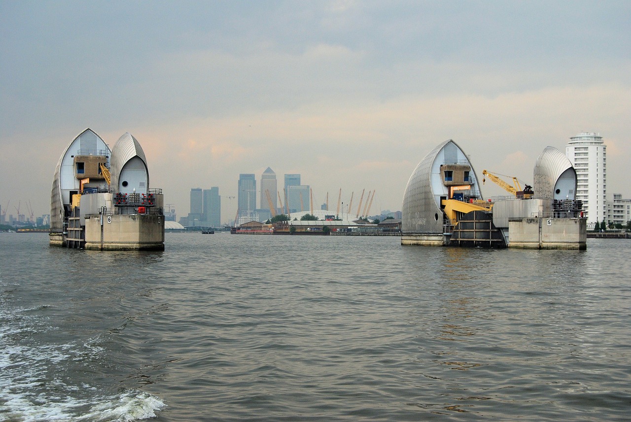 canary wharf, business, city, london, skyscraper, river thames, flood barrier, gray river