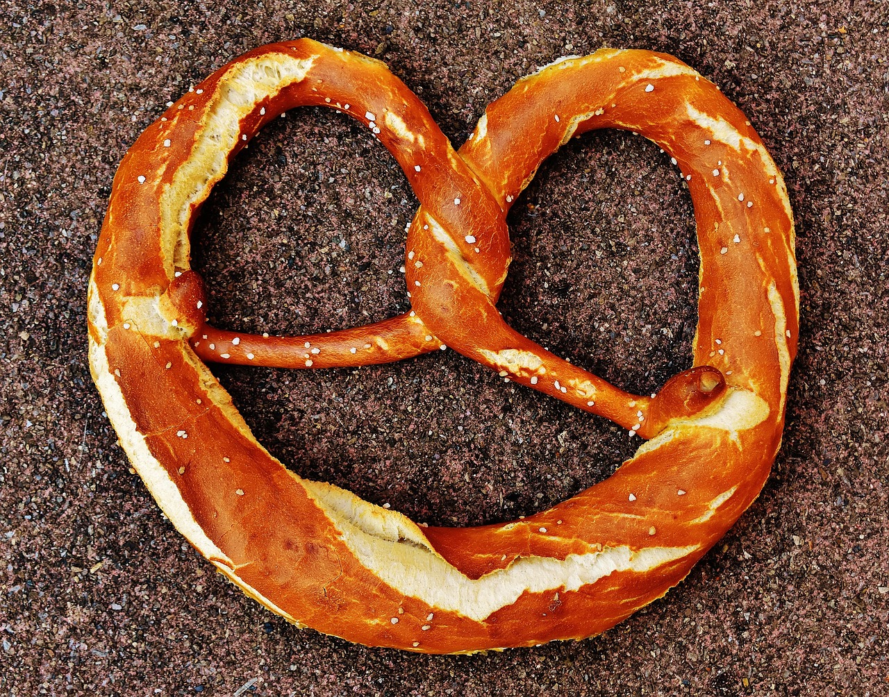 wiesnbreze, breze, pretzel, gigantic, giant pretzel, yummy, salty, baked goods, lye roll, specialty, tradition, oktoberfest, crispy, bavarian