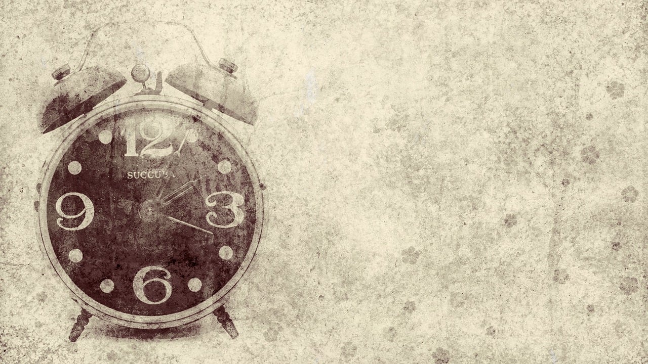 clock, watch, time, deadline, minutes, hour, seconds, schedule, dramatic, concept, symbol, texture, copy space, transience, chronos, management, timepiece, analog
