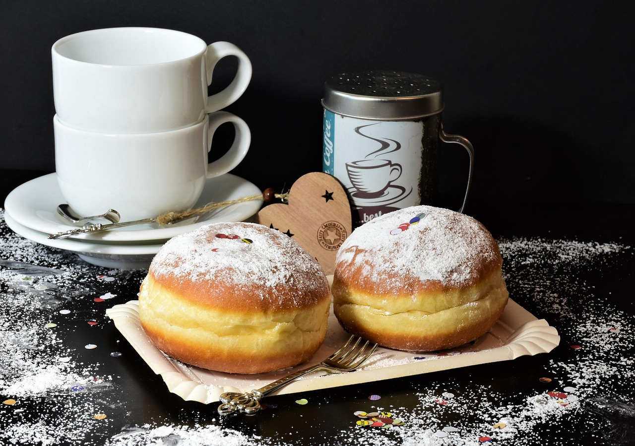 donut, sweet dish, dessert, yeast dough, food, meal, edible, sugar, baked goods, pastries, calories, kcal, calorie bomb, carnival, coffee