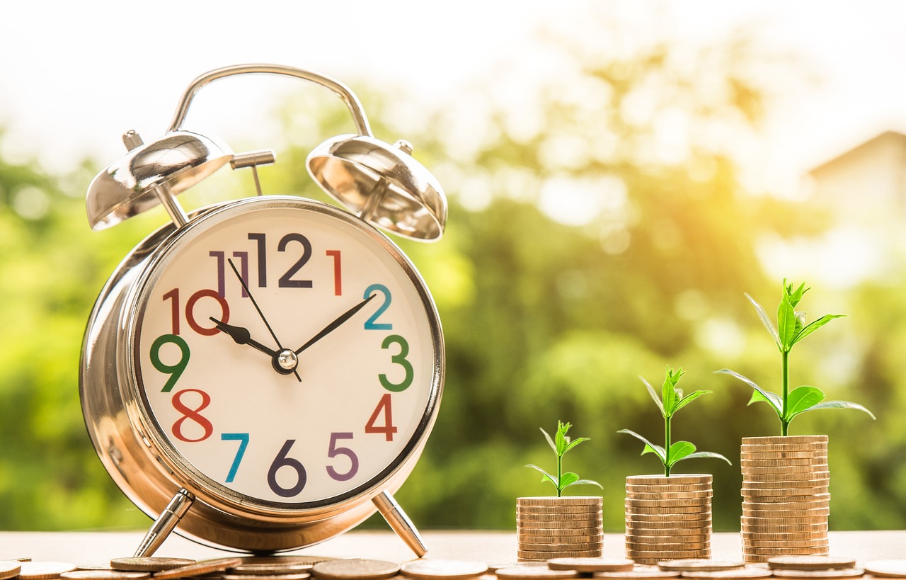 clock, money, growth, grow, time, time management, financial management, concept, idea, finance, business, success, financial, cash, currency, investment, banking, wealth, coins, economy, loan, profit, salary, credit, payment, savings, save, deposit, stack, symbol, income, accounting