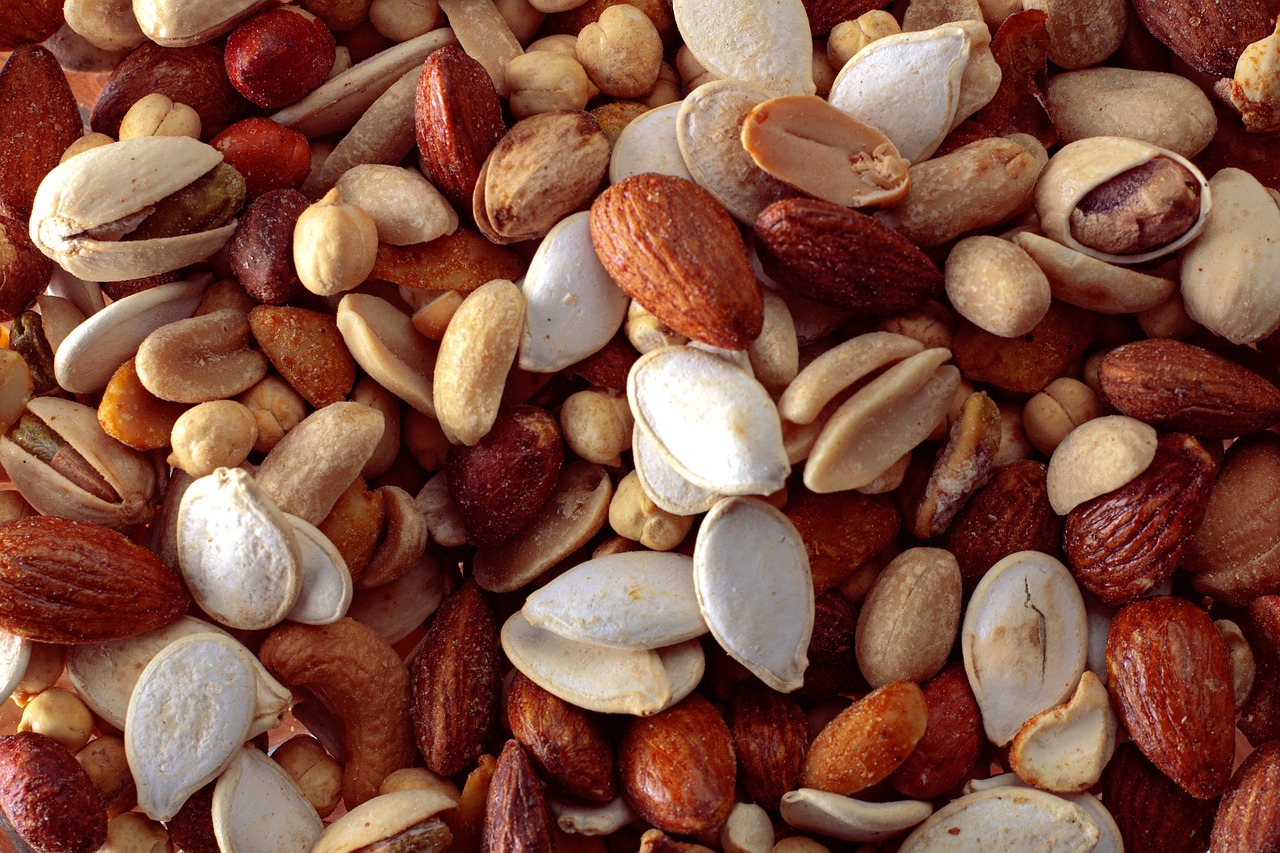 nuts, seeds, almonds, pistachios, mix, food, healthy, snack, peanuts, fruit, ingredient, isolated, vegetarian, grain, dietary