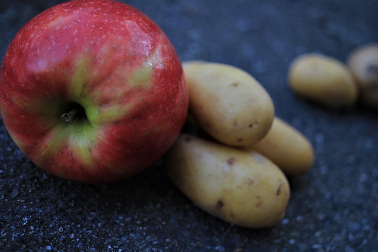 potatoes, apple, harvest, thanksgiving, potato pancakes, apples, food, fruit, vegetables, agriculture, fall, fresh, autumn motives, church, vitamins, sacrifice, bauer custom