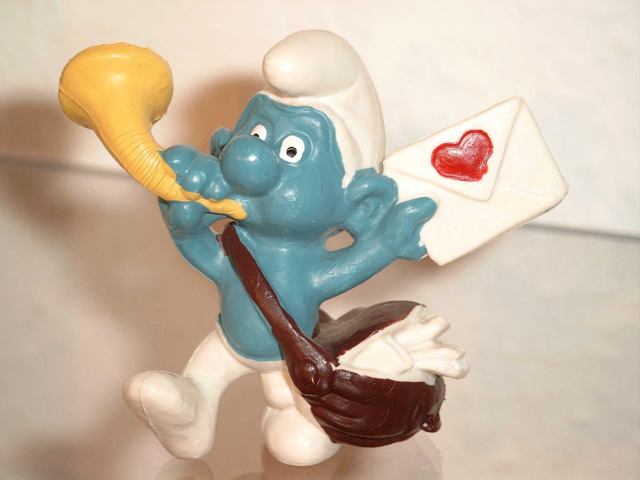 smurf, smurfs, love letter, envelope, heart, postman