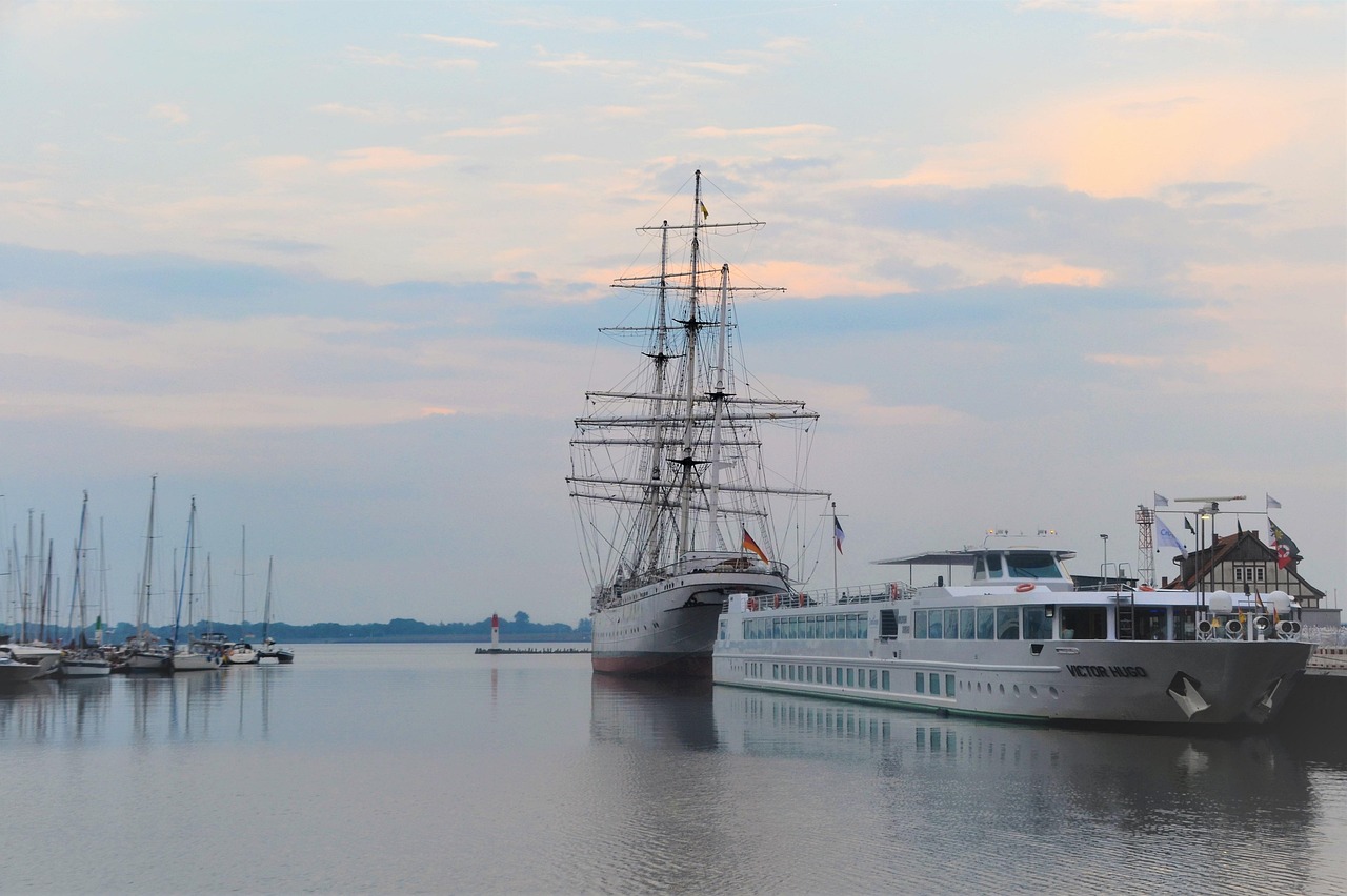 river cruiser, cruise ship, sail training ship, windjammer, victor hugo, strelasund, stralsund, west pomeranian, gorch fock, harbor motifs