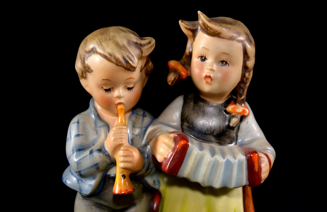 hummel figure, porcelain, goebel, birthday serenade, children, siblings, brothers, sister, cute, childhood, fun, instruments, flute, accordion