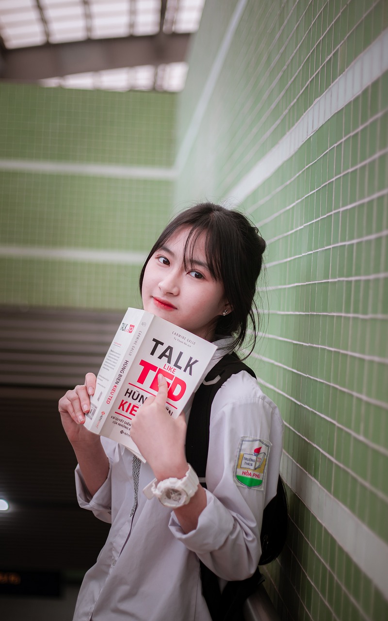 girl, student, model, portrait, book, reading, fashion, beautiful, pose, vietnamese, cat linh, ha dong, vietnam